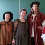 In weltlichen Vergnügungen gefangen