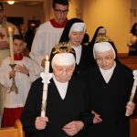 Jubilarinnen beim Einzug in die Kirche